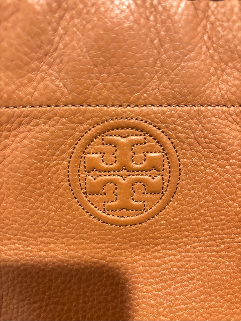 💕Tory Burch Marion Pebbled Leather with Whipped Stitching💕 - Picture 5 of 9